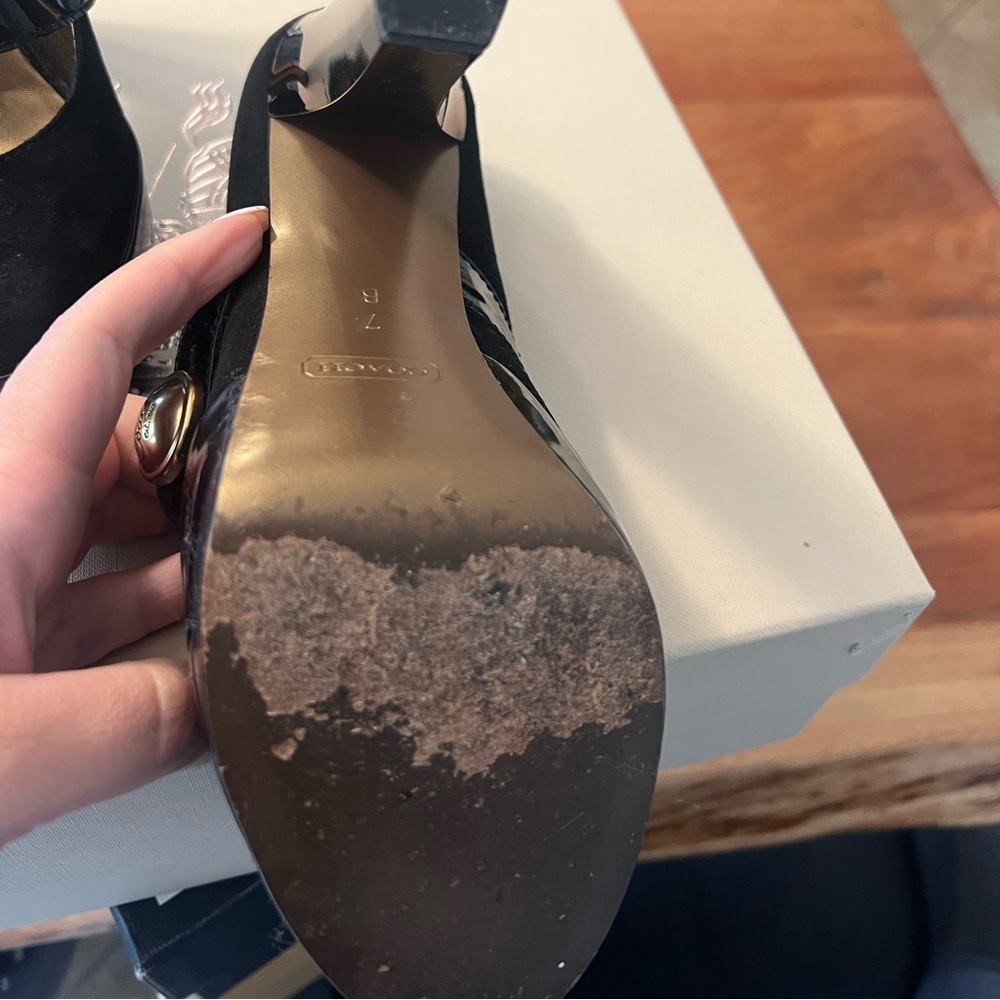 Beautiful Coach shoes - Picture 7 of 7